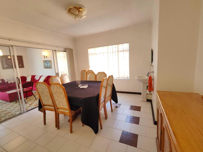 5 Bedroom Property for Sale in Laudium Gauteng