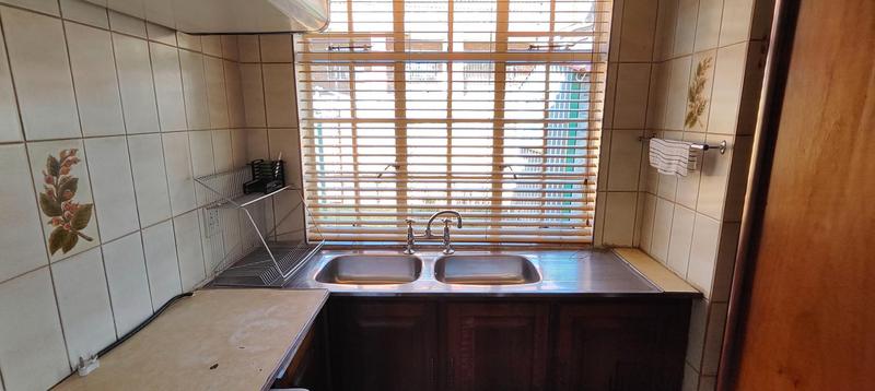 5 Bedroom Property for Sale in Laudium Gauteng