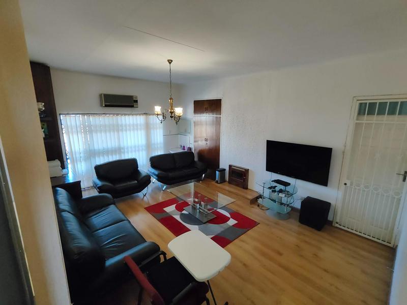 5 Bedroom Property for Sale in Laudium Gauteng