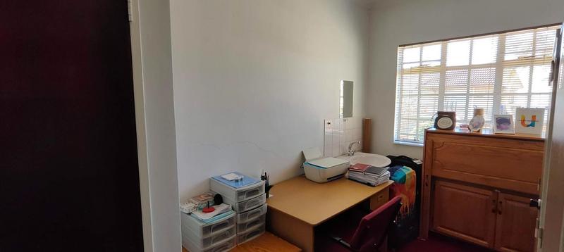 5 Bedroom Property for Sale in Laudium Gauteng