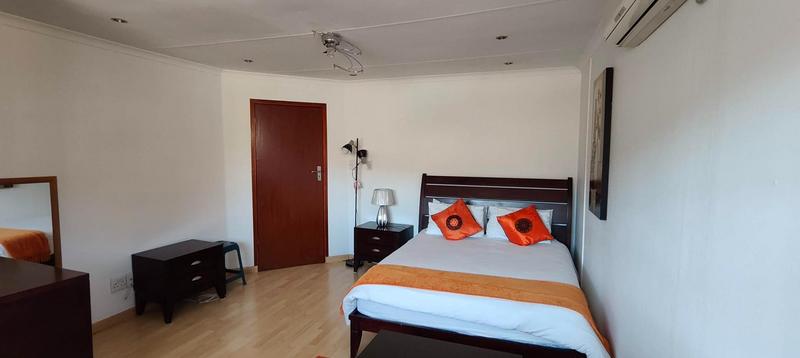 5 Bedroom Property for Sale in Laudium Gauteng