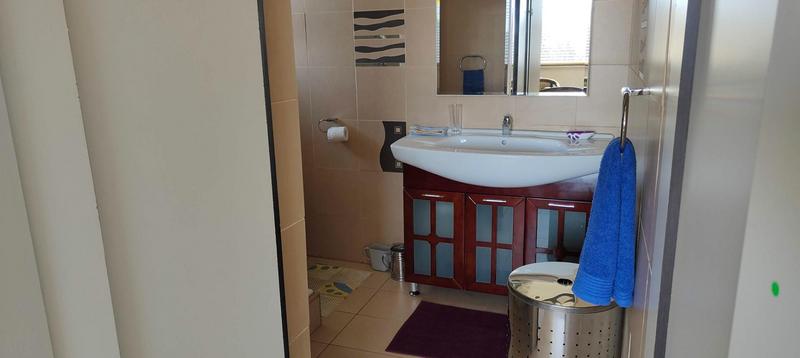 5 Bedroom Property for Sale in Laudium Gauteng