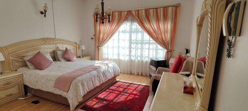 5 Bedroom Property for Sale in Laudium Gauteng