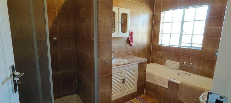 5 Bedroom Property for Sale in Laudium Gauteng