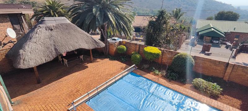 5 Bedroom Property for Sale in Laudium Gauteng