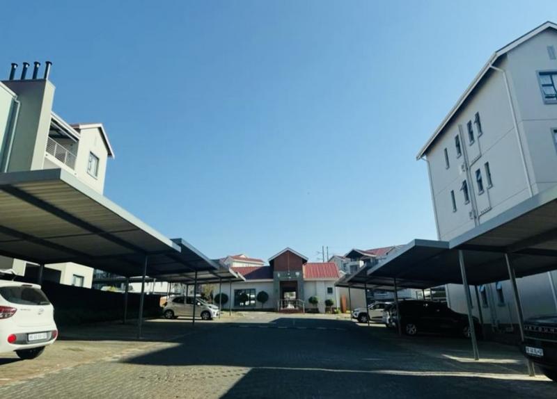 To Let 2 Bedroom Property for Rent in Modderfontein Gauteng
