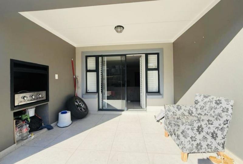 To Let 2 Bedroom Property for Rent in Modderfontein Gauteng