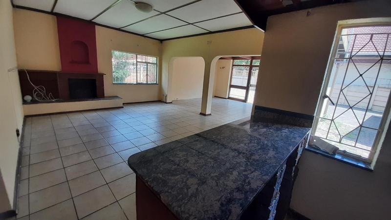 To Let 4 Bedroom Property for Rent in Beyers Park Gauteng