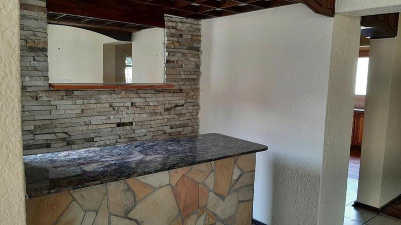To Let 4 Bedroom Property for Rent in Beyers Park Gauteng