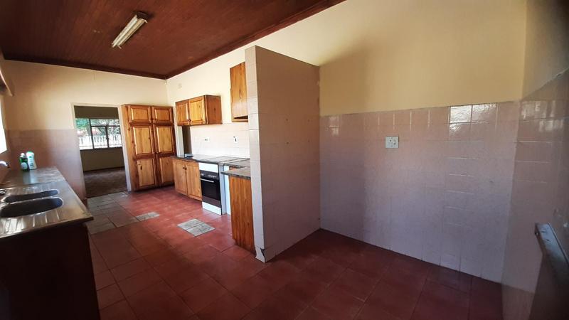 To Let 4 Bedroom Property for Rent in Beyers Park Gauteng