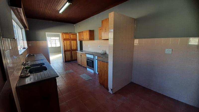 To Let 4 Bedroom Property for Rent in Beyers Park Gauteng