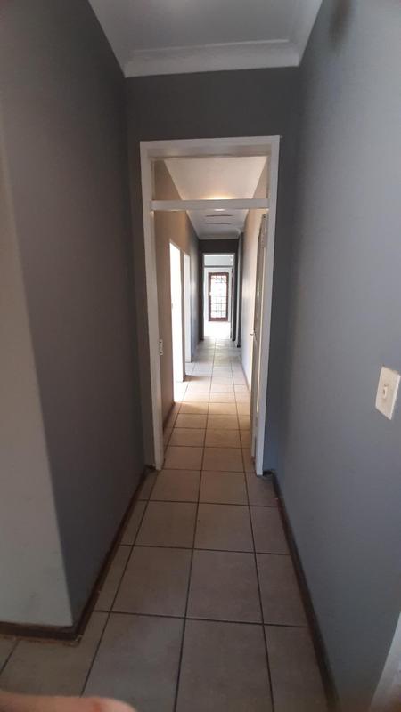 To Let 4 Bedroom Property for Rent in Beyers Park Gauteng