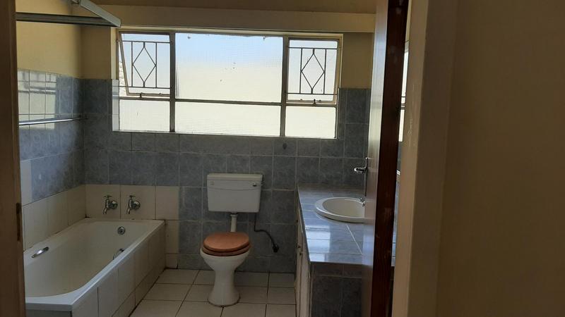To Let 4 Bedroom Property for Rent in Beyers Park Gauteng