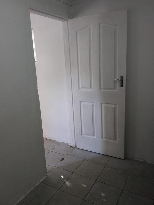 To Let 1 Bedroom Property for Rent in Kensington Gauteng