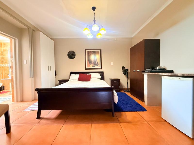 To Let 1 Bedroom Property for Rent in Woodmead Gauteng