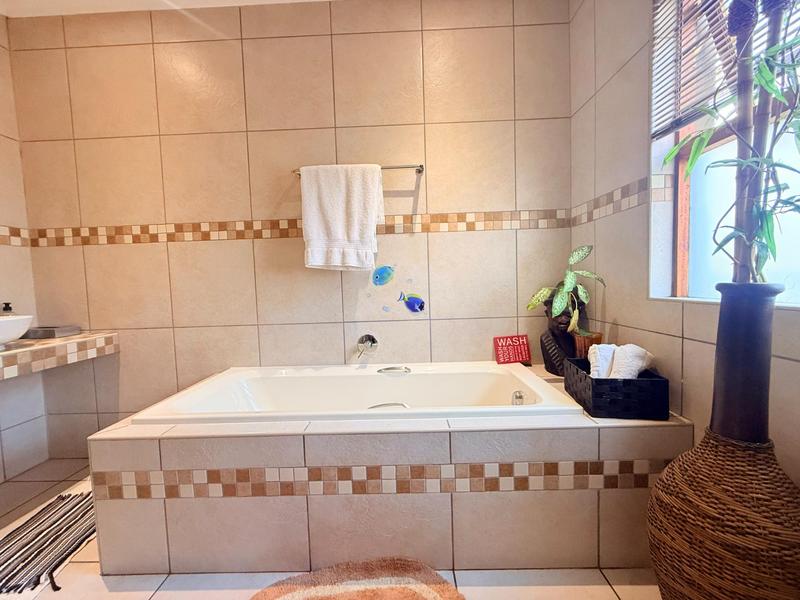 To Let 1 Bedroom Property for Rent in Woodmead Gauteng