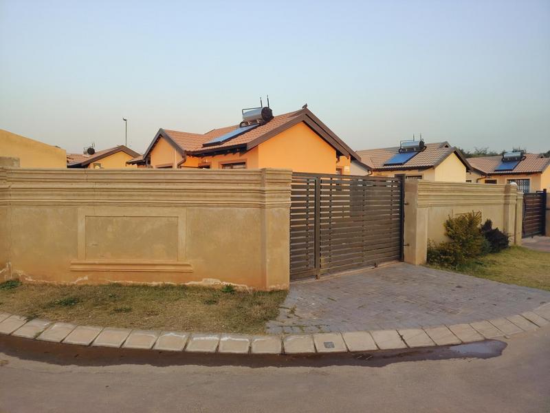 2 Bedroom Property for Sale in Wilfordon Gauteng
