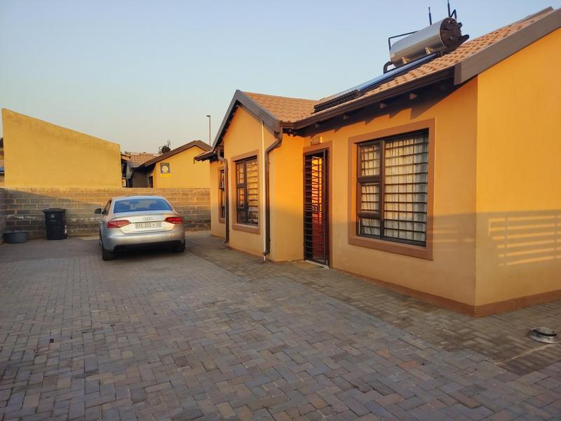 2 Bedroom Property for Sale in Wilfordon Gauteng