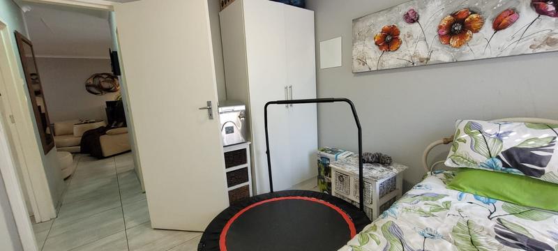 2 Bedroom Property for Sale in Albertsdal Gauteng