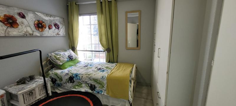 2 Bedroom Property for Sale in Albertsdal Gauteng
