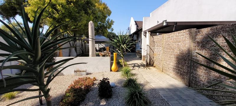 2 Bedroom Property for Sale in Albertsdal Gauteng