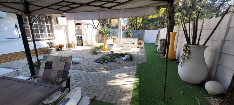 2 Bedroom Property for Sale in Albertsdal Gauteng