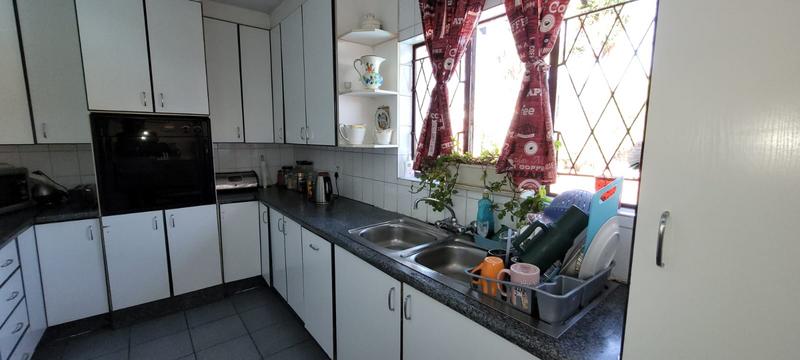 3 Bedroom Property for Sale in Brackendowns Gauteng