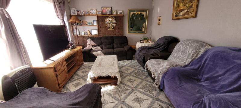 3 Bedroom Property for Sale in Brackendowns Gauteng