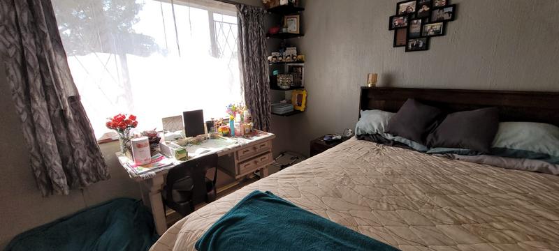 3 Bedroom Property for Sale in Brackendowns Gauteng