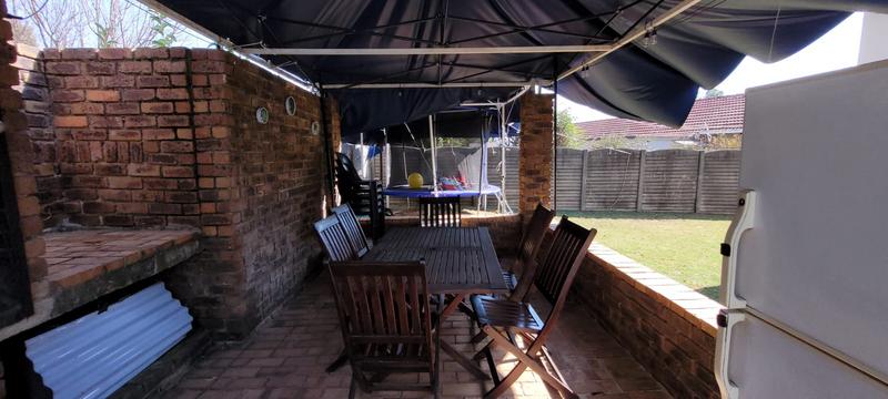 3 Bedroom Property for Sale in Brackendowns Gauteng