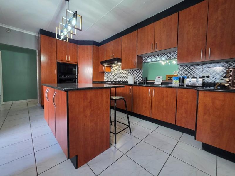 3 Bedroom Property for Sale in Brackenhurst Gauteng