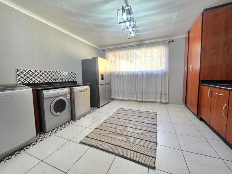 3 Bedroom Property for Sale in Brackenhurst Gauteng