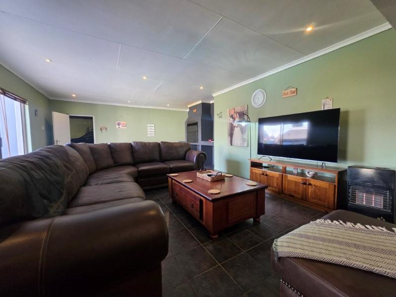 3 Bedroom Property for Sale in Brackenhurst Gauteng