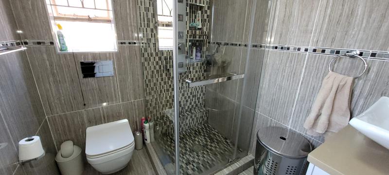 3 Bedroom Property for Sale in Mayberry Park Gauteng
