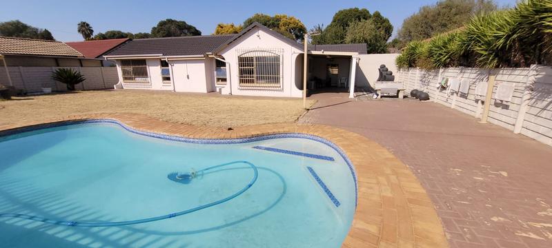 3 Bedroom Property for Sale in Mayberry Park Gauteng