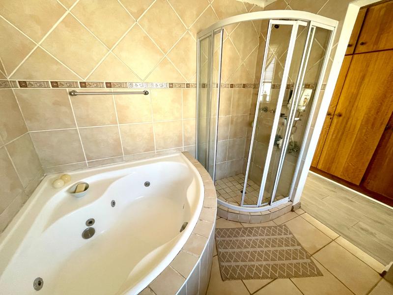 4 Bedroom Property for Sale in Rant En Dal Gauteng