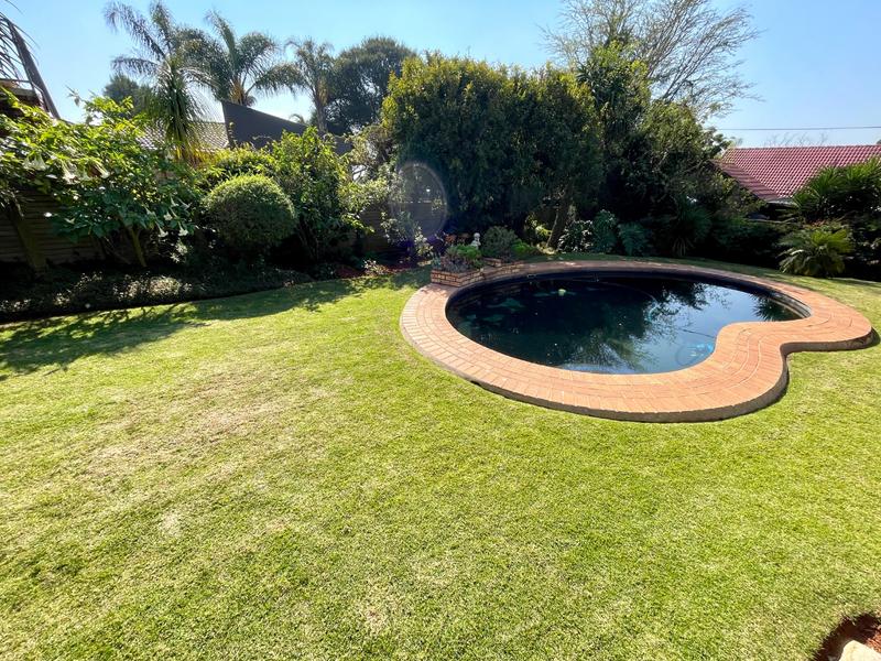 4 Bedroom Property for Sale in Rant En Dal Gauteng