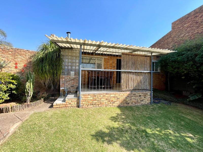 4 Bedroom Property for Sale in Rant En Dal Gauteng