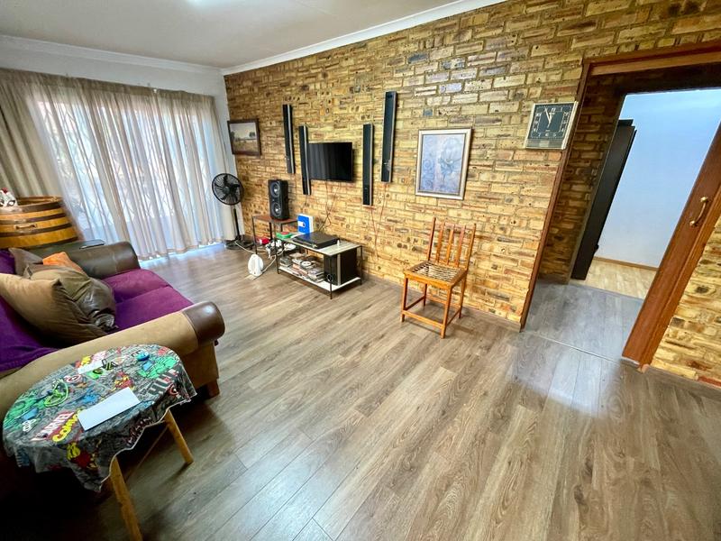 4 Bedroom Property for Sale in Rant En Dal Gauteng