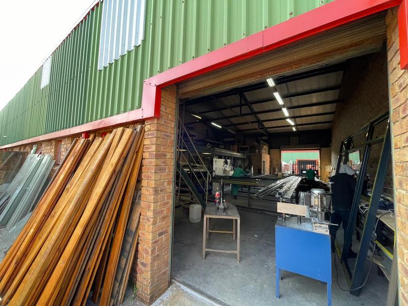 To Let Commercial Property for Rent in Hennopspark Gauteng