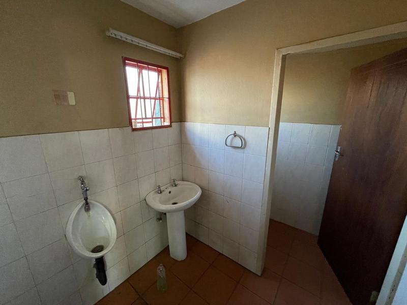 To Let Commercial Property for Rent in Hennopspark Gauteng