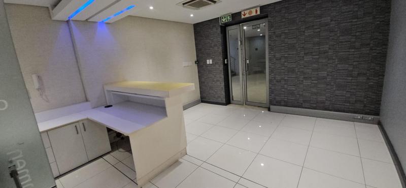To Let Commercial Property for Rent in Randjespark Gauteng