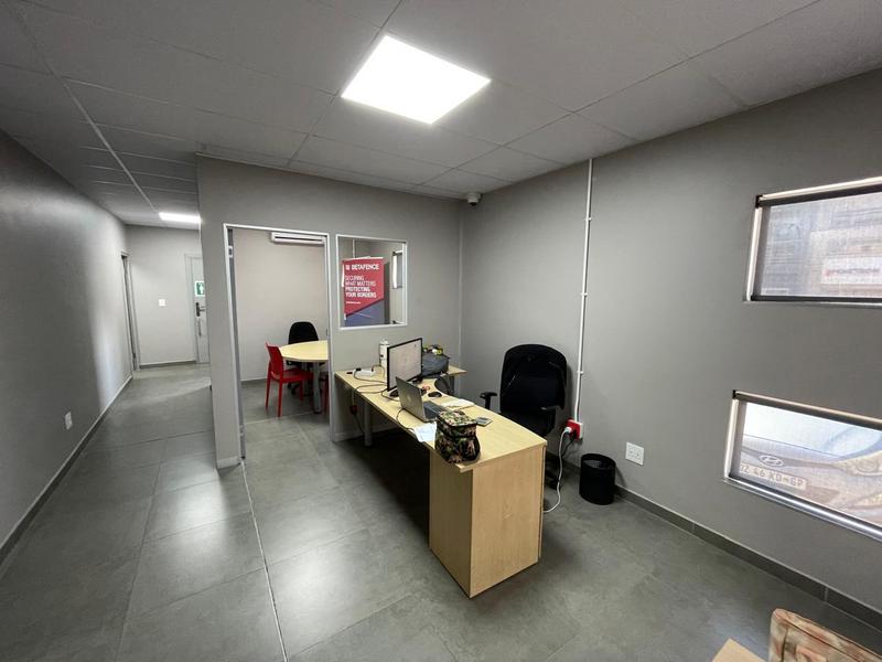 To Let Commercial Property for Rent in Knoppieslaagte Gauteng