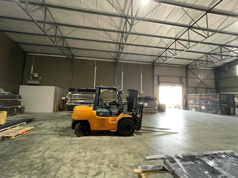 To Let Commercial Property for Rent in Knoppieslaagte Gauteng