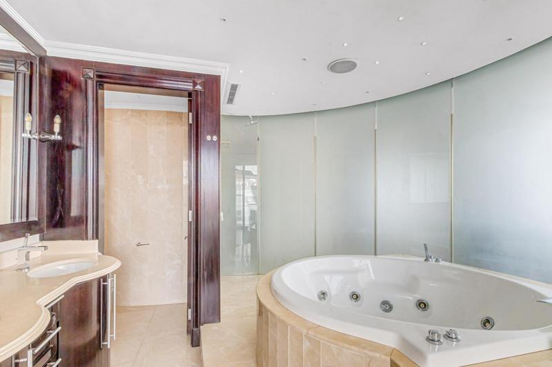 2 Bedroom Property for Sale in Sandton Central Gauteng