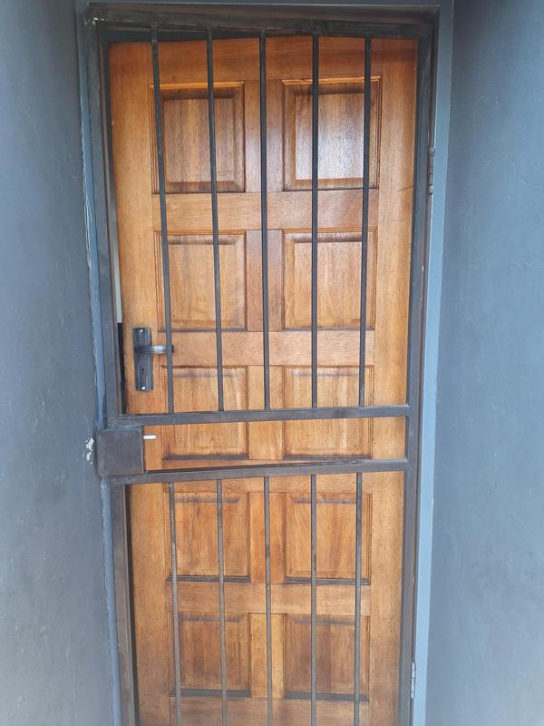 To Let 1 Bedroom Property for Rent in Gezina Gauteng