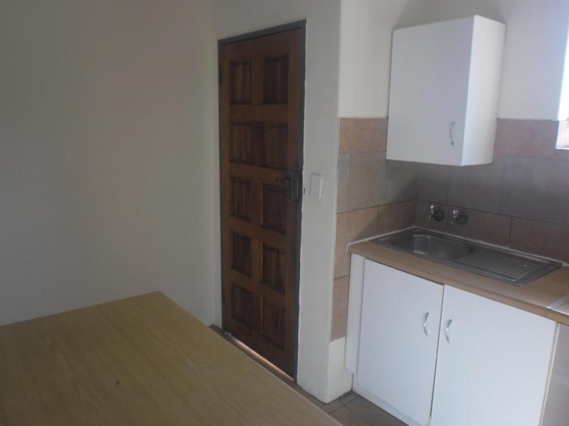 To Let 1 Bedroom Property for Rent in Gezina Gauteng