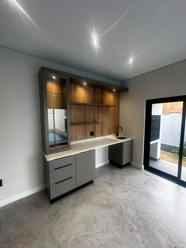 4 Bedroom Property for Sale in Fountainbrook Estate Gauteng