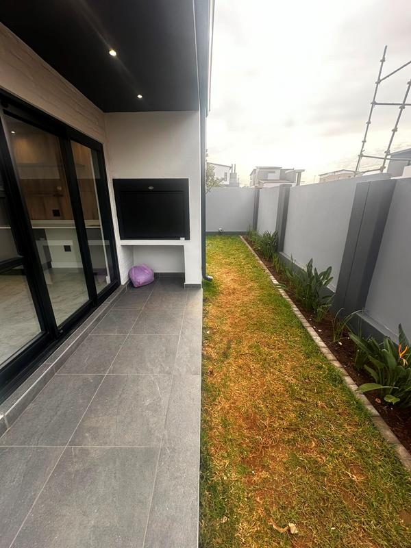 4 Bedroom Property for Sale in Fountainbrook Estate Gauteng
