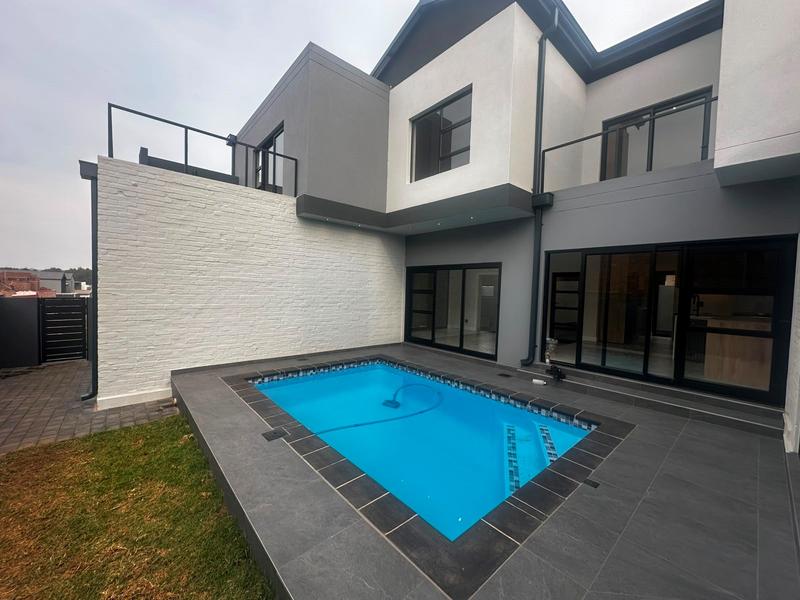 4 Bedroom Property for Sale in Fountainbrook Estate Gauteng